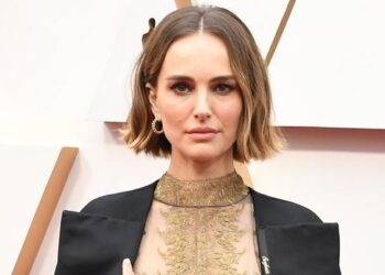 Lanza Natalie Portman libro de fábulas