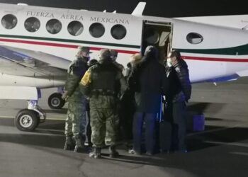 Arribaron a Nuevo Laredo en vuelo militar vacunas contra Covid-19