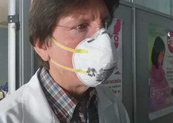 Clinica del ISSSTE garantiza vacuna a todo su personal