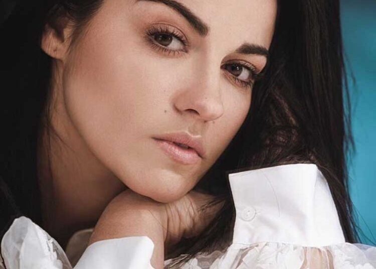 Maite Perroni graba video para casting de Marvel