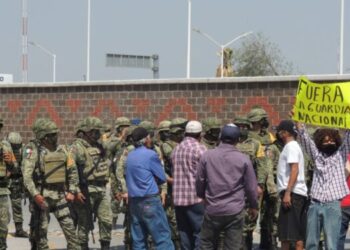 Bloquean puentes y exigen justicia por crimen cometido por la Guardia Nacional