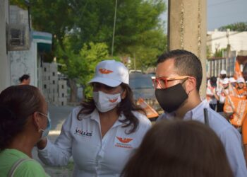 Dan visto bueno residentes de la Lopez Portillo a Elva Valles