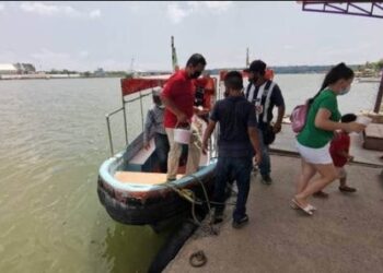 Aumenta tarifa para cruzar en lancha en Tampico-Veracruz