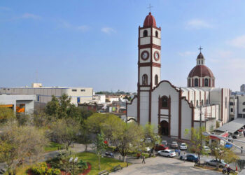 Bajo el numero de Bodas y XV años en la catedral de Ciudad Victoria