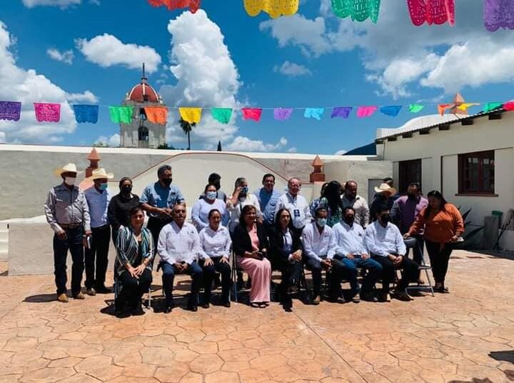 Presentan el libro «El Cabildo de Palmillas» con ceremonia