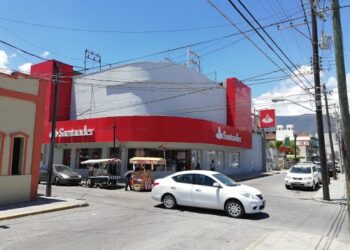 Reciben bonos y estímulos maestros de Tamaulipas