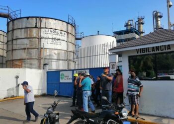 Explota planta de gel antibacterial en Veracruz