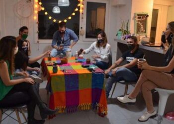 Reuniones entre amigos principal causa de contagios