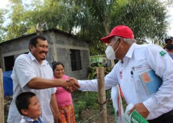 Lorenzo Morales comprometido con las familias