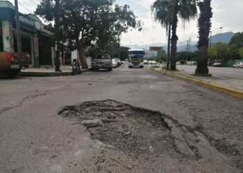 Recibirá Eduardo Gattas la capital con los baches abiertos