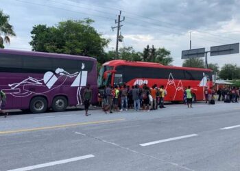 Migrantes Haitianos caminan por Tamaulipas hacia E.U.