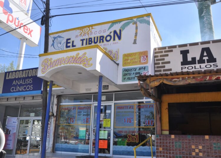 Restaurantes de la capital esperan que cambie del semáforo de Covid
