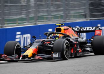 Se le va el podio a Checo Perez en el GP de Rusia