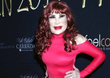 Lyn May presumió su look de ‘novia’: ‘Se les casa la loba’