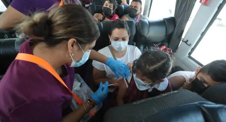 Gobierno de NLD lanza convocatoria para vacunar contra el COVID-19 para niños