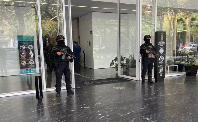 Cateos a call centers relacionados con extorsiones suman 27 detenidos en CDMX