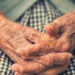 Detienen a abuelita que mató a ladrón que ingresó a su domicilio