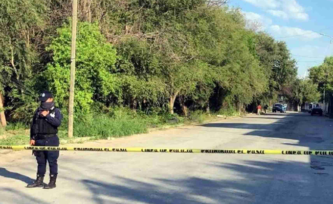 Encuentran bolsas con restos humanos afuera de Secundaria en Apodaca
