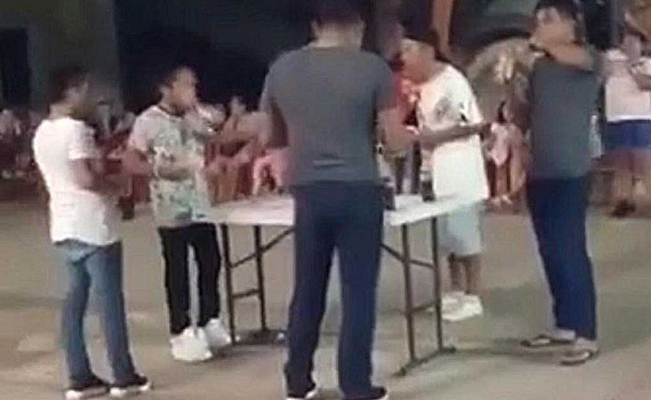 VIDEO. Hombre muere al atragantarse durante concurso de comer pozole en Yucatán