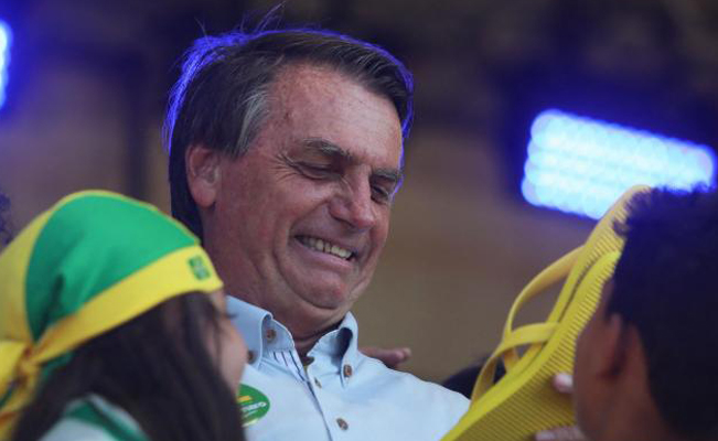 Le llueven críticas al Presidente de Brasil por comentarios sobre niñas