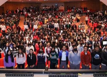 Se reunió Carlos Peña Ortiz con estudiantes de Reynosa