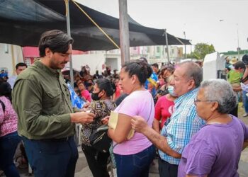 Entregaron Alcalde y DIF Reynosa apoyos a abuelitos