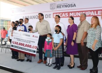 Aprietan botón para arrancar Programa de Becas en Reynosa