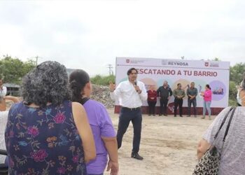 Limpian terreno bajo el programa “Rescatando tu Barrio” en Reynosa