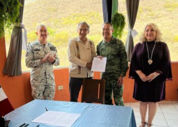 FIRMA GOBERNADOR CONVENIO CON FUERZAS ARMADAS PARA FORTALECER LA SEGURIDAD