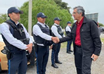 SUPERVISA  GOBERNADOR MÓDULOS DE SEGURIDAD Y ATENCIÓN DE TURISTAS