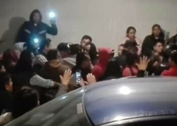 Pobladores intentan linchar a sacerdote en San Mateo Atenco, EdoMéx