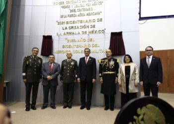 Devela gobernador letras de oro en el Congreso de Tamaulipas por el bicentenario del Colegio Militar