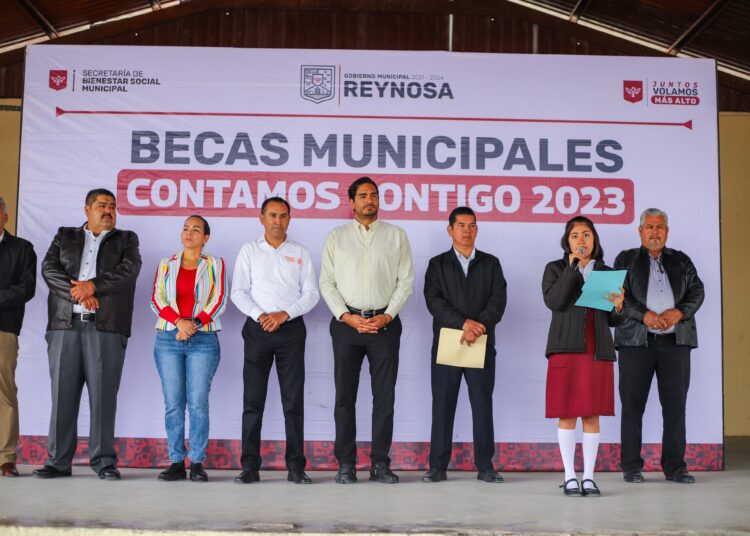Más estudiantes en Reynosa reciben Becas del Gobierno de Carlos Peña Ortiz