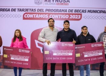 Continúa el Alcalde Carlos Peña Ortiz con la dispersión de Becas en Reynosa