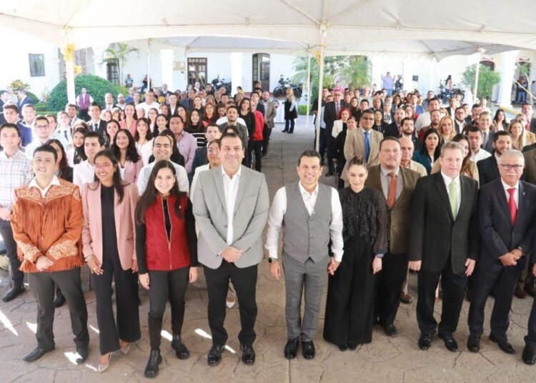 Inaugura Alcalde Eduardo Gattás Cabildo de la Juventud Victorense