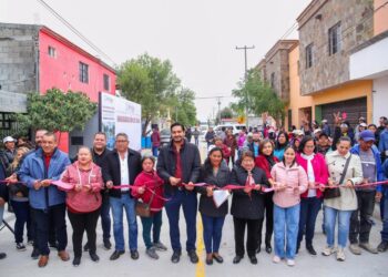 Felices reciben calle Alegría, entregada por el Alcalde Carlos Peña Ortiz en Reynosa