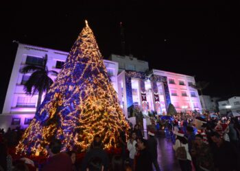 Con el espíritu de la navidad construyamos juntos una mejor sociedad: Gobernador