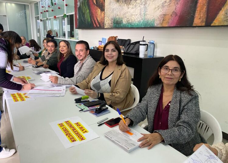 Gobierno del Estado inicia pago de becas escolares a servidores públicos e hijos