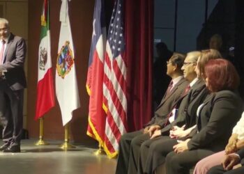 Inaugura Secretario de Salud Congreso Binacional