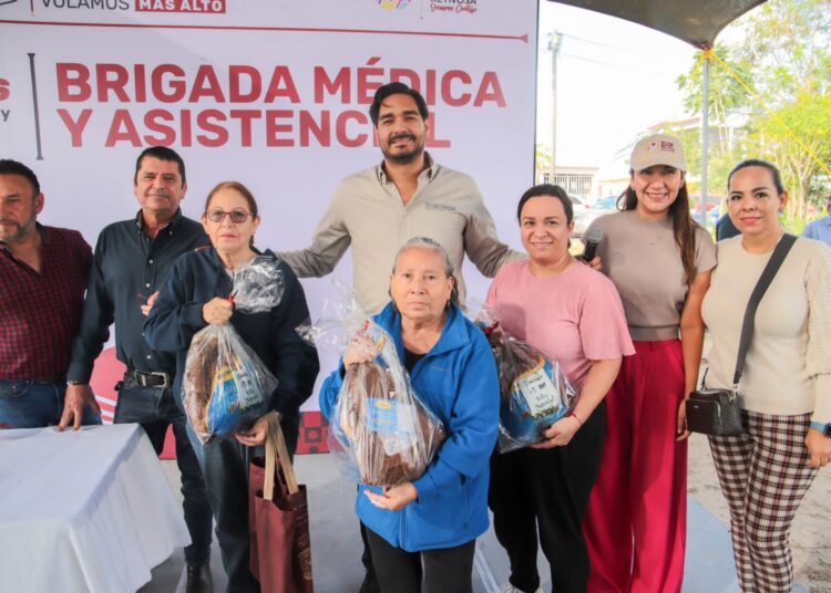 Recibieron al Presidente Carlos Peña Ortiz en Fuentes Lomas con Brigada Médica Primero Sanos