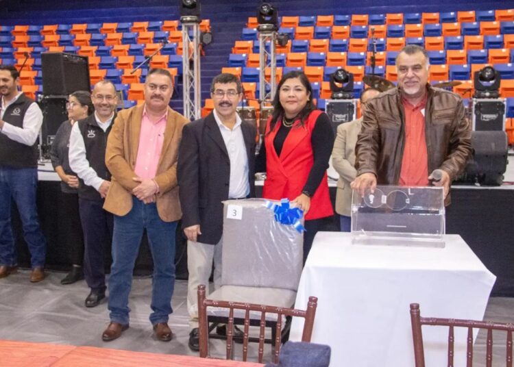 Destaca rector Dámaso Anaya compromiso de la UAT con sus trabajadores